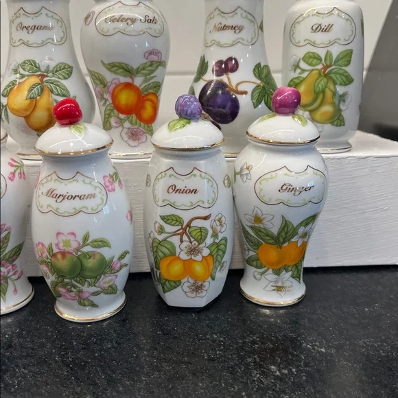 Lenox Orchard Spice Jars: set of 17 (1994) - Picture 9 of 9